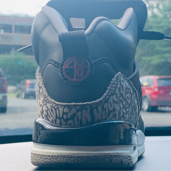 Nike Air Jordan Spizike BG Black Varsity Red Cement Grey 317321-034 Sz 6.5Y - Picture 8 of 16